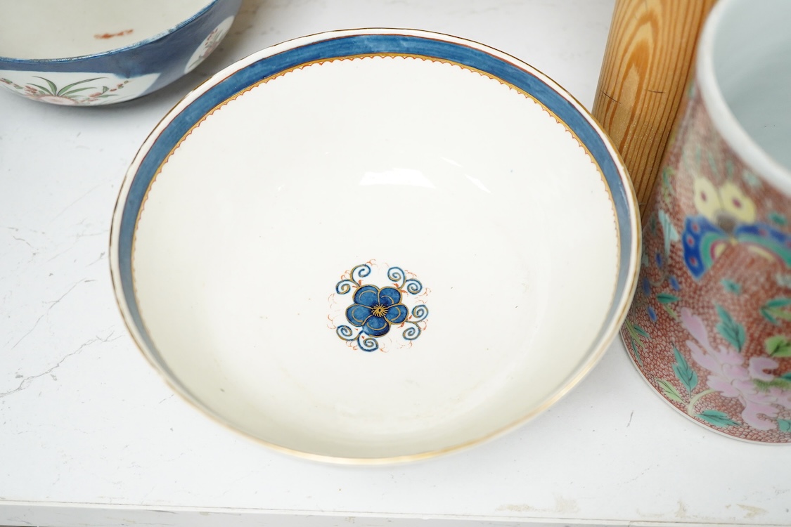 18th century Worcester kakiemon style porcelain comprising a tea caddy, mug and two slops bowls, largest 14cm high